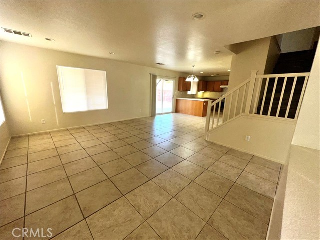 Detail Gallery Image 4 of 27 For 9374 Sapphire Ave, Hesperia,  CA 92344 - 4 Beds | 2/1 Baths