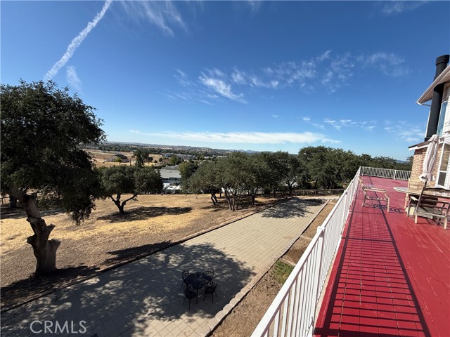 1312 Oak Ridge Way, Paso Robles CA: https://media.crmls.org/medias/36b6b97c-2095-4b37-acba-6968e006c390.jpg