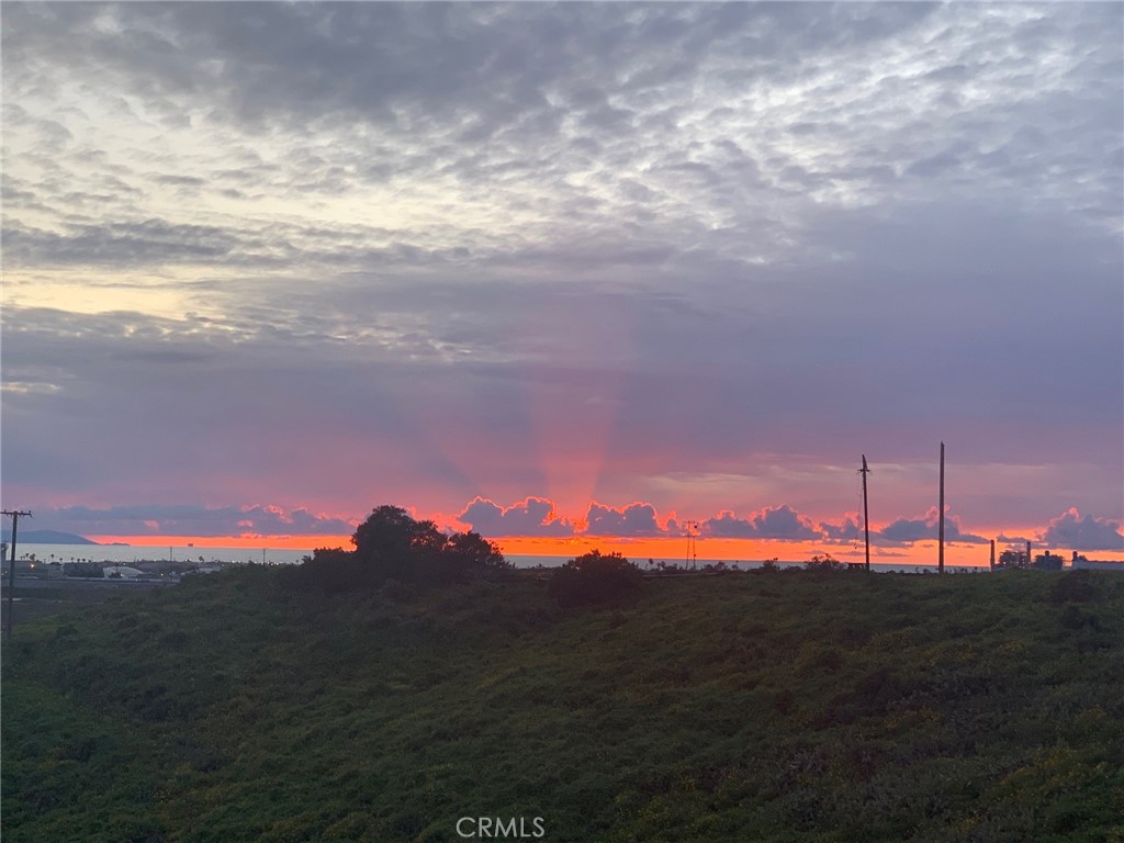 https://media.crmls.org/medias/36b6fa38-60a5-4e37-8afc-36c43819a89e.jpg?preset=X-Large