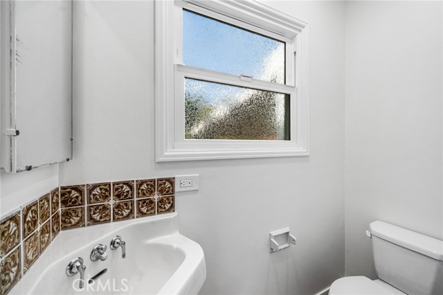 Image 9 of 45 For 2314 Oakmont Avenue