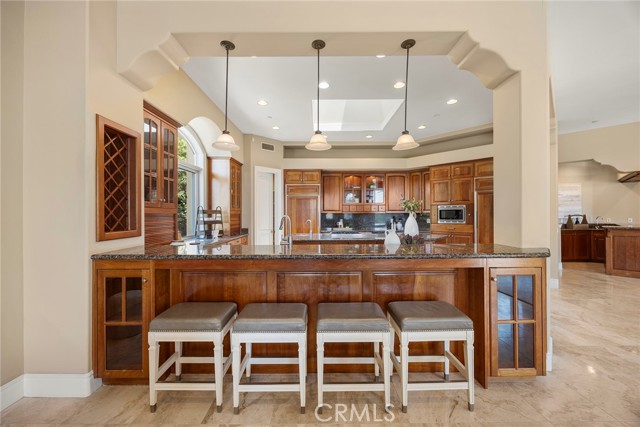 Detail Gallery Image 10 of 45 For 1767 N Kimbark Ln, Orange,  CA 92869 - 6 Beds | 6 Baths