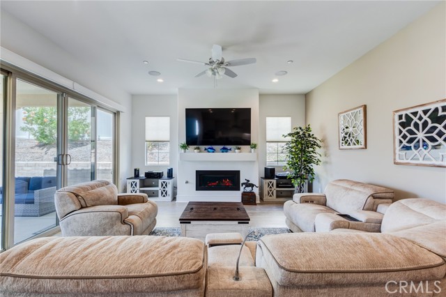 11537 Alton Drive, Corona CA: https://media.crmls.org/medias/36b7c700-2b1a-4f5a-ab78-b45e9b1d14fd.jpg