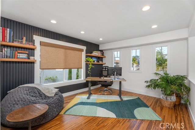 Image 21 of 58 For 65 Castletree