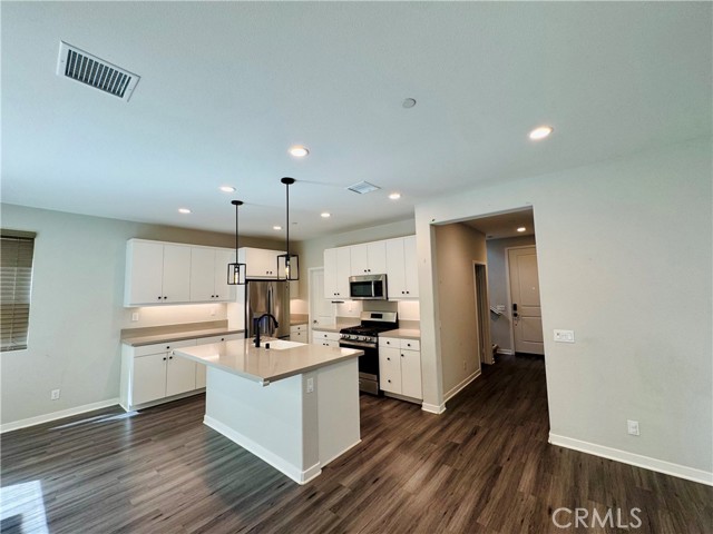 7457 Channel View Street, Chino CA: https://media.crmls.org/medias/36b924a9-4123-4693-90aa-a4c0b6e9cd53.jpg