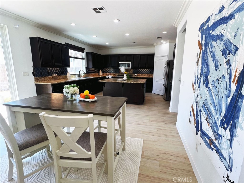 MLS #WS25168401 img 12