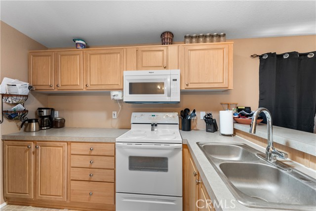 Detail Gallery Image 14 of 58 For 5900 Colorado River Rd #18,  Blythe,  CA 92225 - 3 Beds | 2 Baths