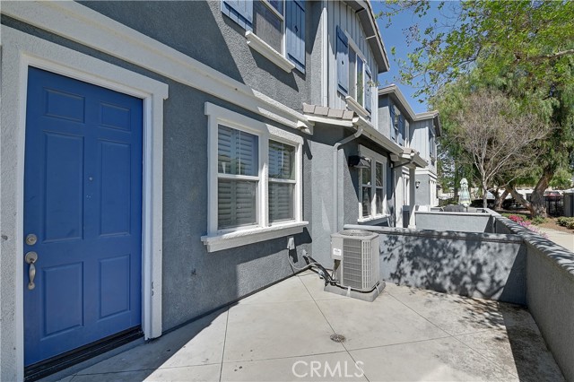 Detail Gallery Image 3 of 49 For 26335 Iris Ave #D,  Moreno Valley,  CA 92555 - 3 Beds | 3 Baths