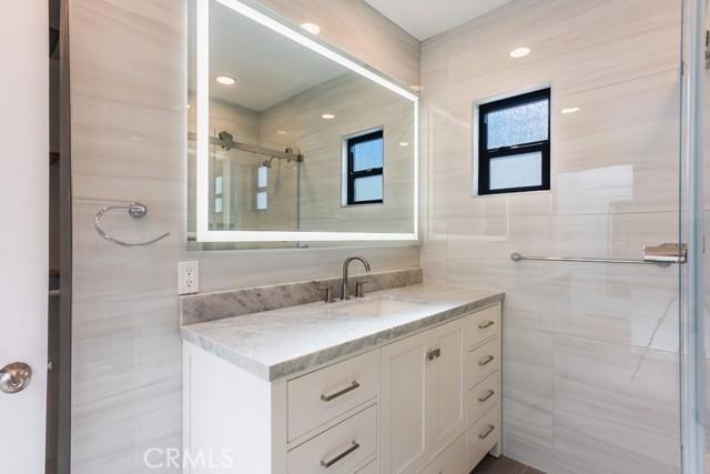 Detail Gallery Image 30 of 43 For 128 S Harper, Los Angeles,  CA 90048 - 3 Beds | 2 Baths