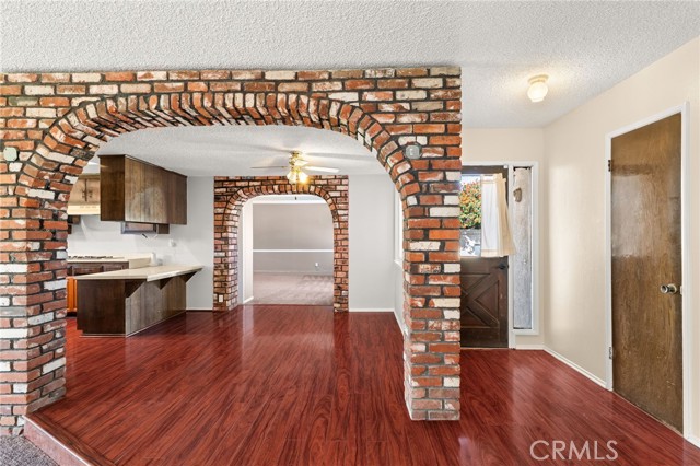 Detail Gallery Image 6 of 32 For 5968 Robinson, Riverside,  CA 92503 - 3 Beds | 2 Baths