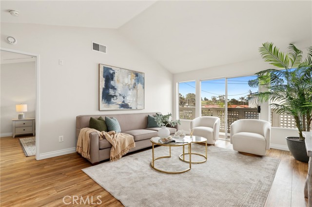 Detail Gallery Image 2 of 30 For 34264 Camino Capistrano #314,  Dana Point,  CA 92624 - 1 Beds | 1 Baths