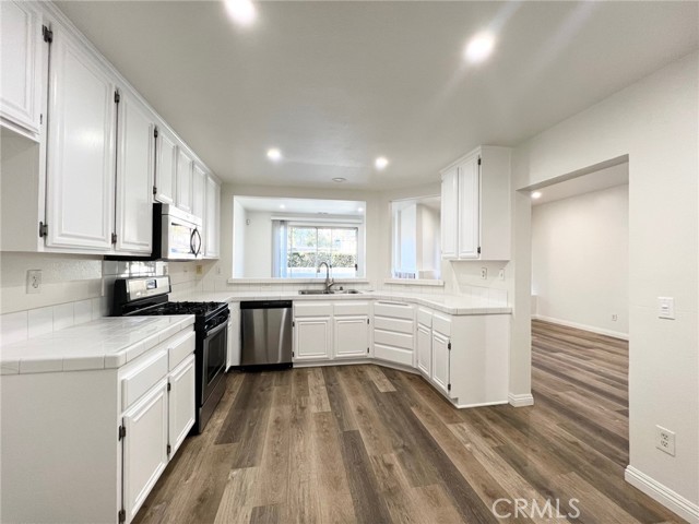 2285 Indigo Hills Drive, Corona CA: https://media.crmls.org/medias/36bc4c1f-af4a-43e4-a288-757fd3f649b8.jpg