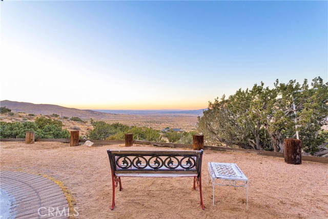 Detail Gallery Image 33 of 53 For 25624 Castlerock Rd, Apple Valley,  CA 92308 - 3 Beds | 2 Baths