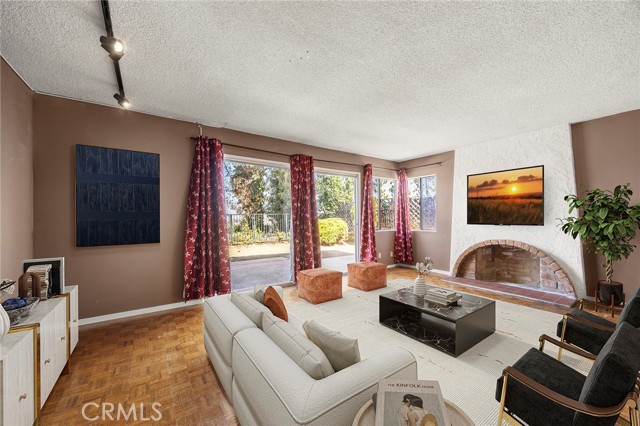 Detail Gallery Image 14 of 36 For 6631 E Princeton Ave, Anaheim Hills,  CA 92807 - 3 Beds | 2/1 Baths