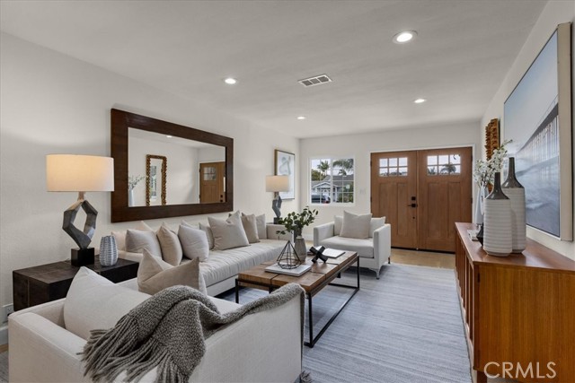 11927 Beatrice Street, Culver City CA: https://media.crmls.org/medias/36be27b6-05fc-46c0-b386-5bf67025683a.jpg