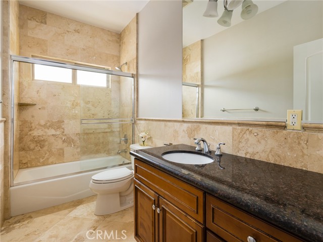 229 N Juanita Avenue, Redondo Beach CA: https://media.crmls.org/medias/36beb154-0ea3-4559-ae6a-734d8d5b89b9.jpg