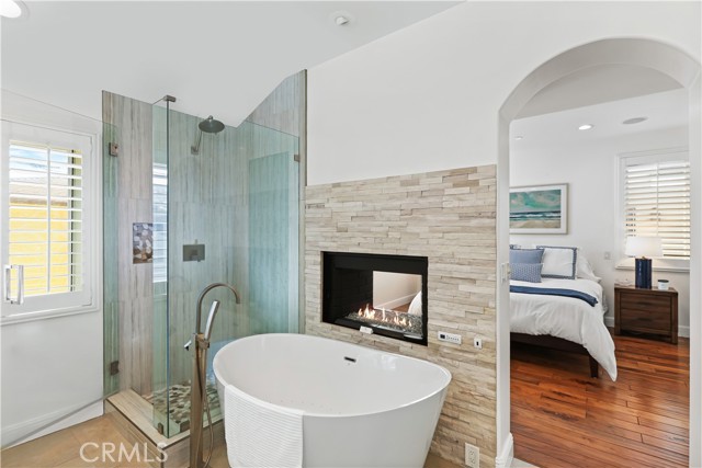 Detail Gallery Image 14 of 31 For 510 Marguerite Ave #B,  Corona Del Mar,  CA 92625 - 3 Beds | 2/1 Baths