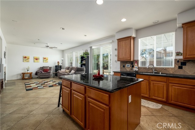 Detail Gallery Image 12 of 34 For 27075 Comet View Ct, Menifee,  CA 92585 - 4 Beds | 3 Baths