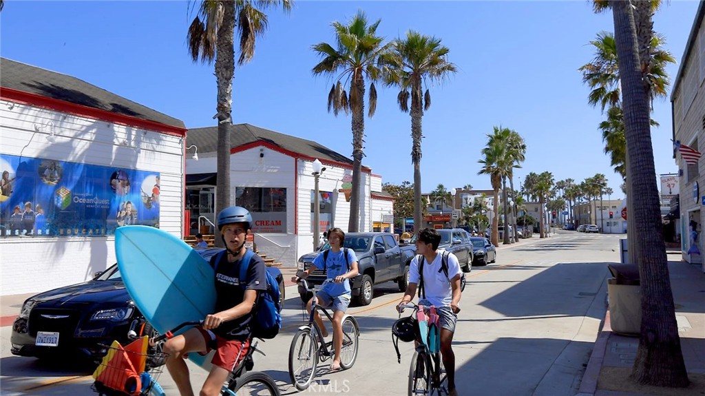 MLS #OC25126246 img 3