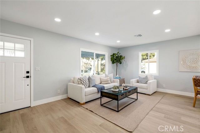 2708 Spreckels Lane, Redondo Beach, California 90278, 3 Bedrooms Bedrooms, ,2 BathroomsBathrooms,Residential,Sold,Spreckels,SB22026607