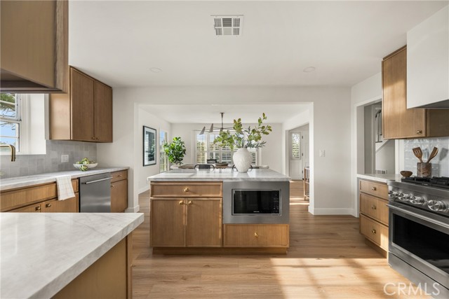 Detail Gallery Image 15 of 35 For 3803 Monteith Dr, View Park,  CA 90043 - 5 Beds | 4 Baths