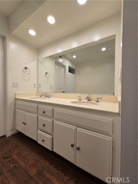 Detail Gallery Image 12 of 21 For 783 Grayling, Costa Mesa,  CA 92626 - 2 Beds | 2 Baths