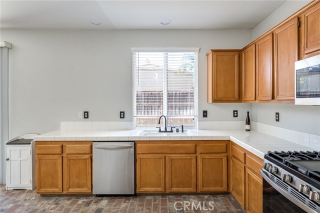 Detail Gallery Image 14 of 35 For 29413 Falcon Hill Dr, Menifee,  CA 92584 - 4 Beds | 2/1 Baths