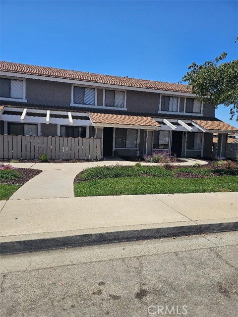 1193 E Foster Road, Santa Maria CA: https://media.crmls.org/medias/36c19f71-fb47-4987-ad66-c690aab9690d.jpg
