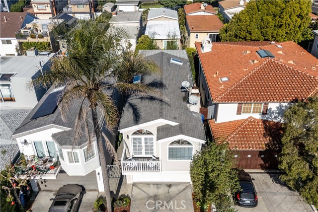 Detail Gallery Image 32 of 39 For 1025 4th St, Hermosa Beach,  CA 90254 - 3 Beds | 2/1 Baths