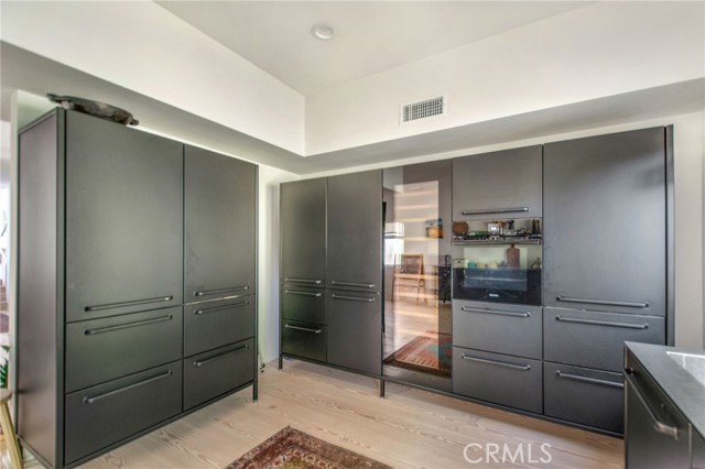 Detail Gallery Image 8 of 39 For 912 Santa Ana St, Laguna Beach,  CA 92651 - 2 Beds | 2/1 Baths