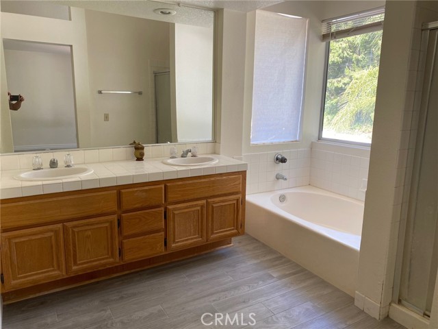 Detail Gallery Image 14 of 28 For 17647 Morning Sun Ct, Riverside,  CA 92503 - 3 Beds | 2/1 Baths