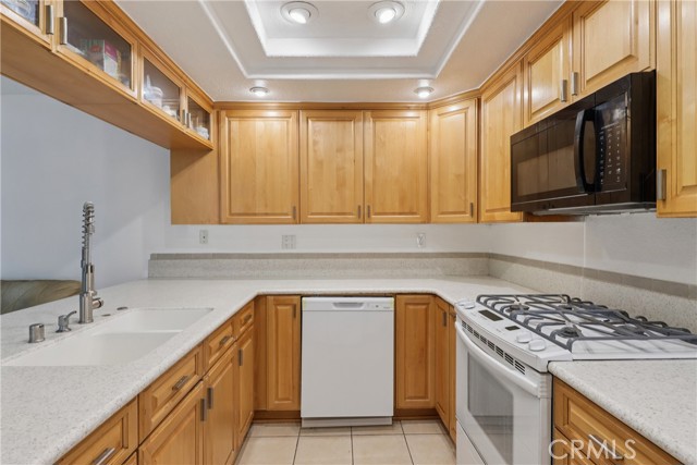 Detail Gallery Image 10 of 32 For 14 Calle Del Cabos, Phillips Ranch,  CA 91766 - 3 Beds | 2/1 Baths