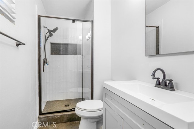 3940 N Golden Avenue, San Bernardino CA: https://media.crmls.org/medias/36c38b0c-ac72-4166-8179-a71ad4eb1750.jpg