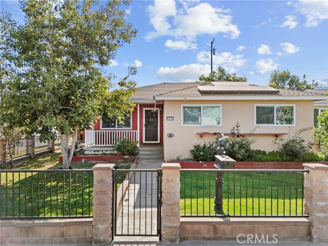 11131 Alburtis Avenue, Norwalk CA: https://media.crmls.org/medias/36c418d1-fc94-495c-bcd4-9e79259c7827.jpg