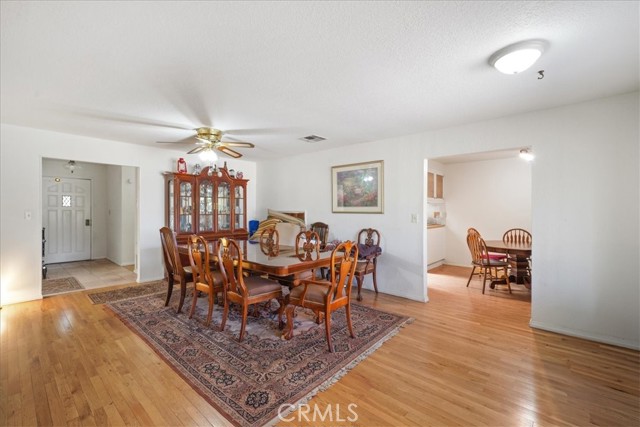 31919 FLORIDA Avenue, Mentone CA: https://media.crmls.org/medias/36c5d3db-0195-453c-bb81-48ca0842a20c.jpg
