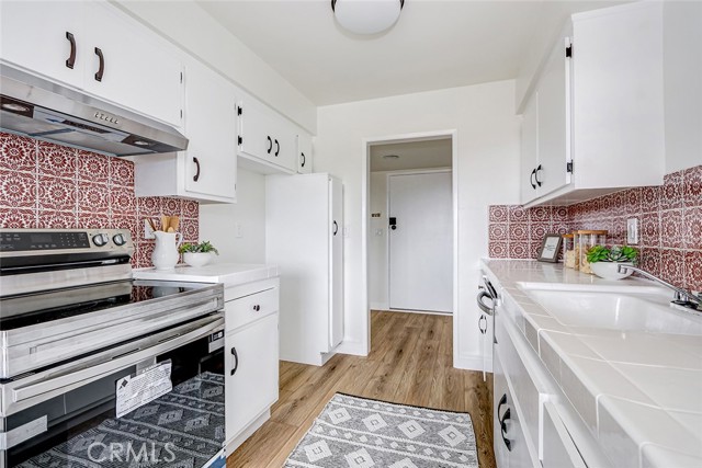Detail Gallery Image 9 of 29 For 770 W Imperial #87,  El Segundo,  CA 90245 - 1 Beds | 1 Baths