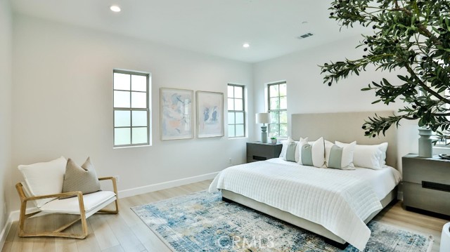Detail Gallery Image 34 of 49 For 17413 Sienna Ln, Fountain Valley,  CA 92708 - 4 Beds | 4 Baths