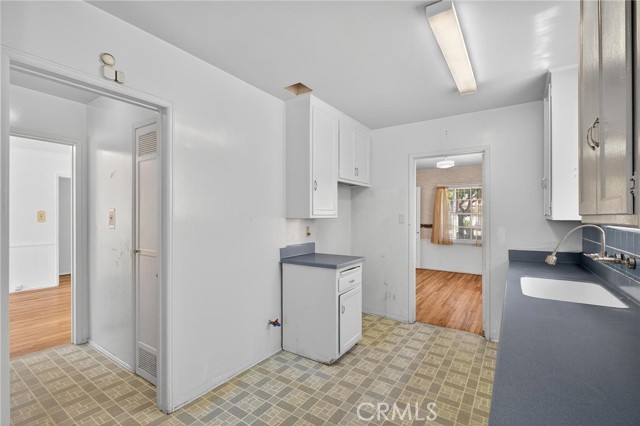 Detail Gallery Image 17 of 37 For 3727 West Bld, Los Angeles,  CA 90016 - 3 Beds | 1/1 Baths