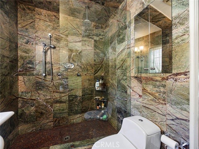1624 Arboles Drive, Glendale CA: https://media.crmls.org/medias/36c7d9f3-1502-41de-9b55-40bb88ab7e56.jpg