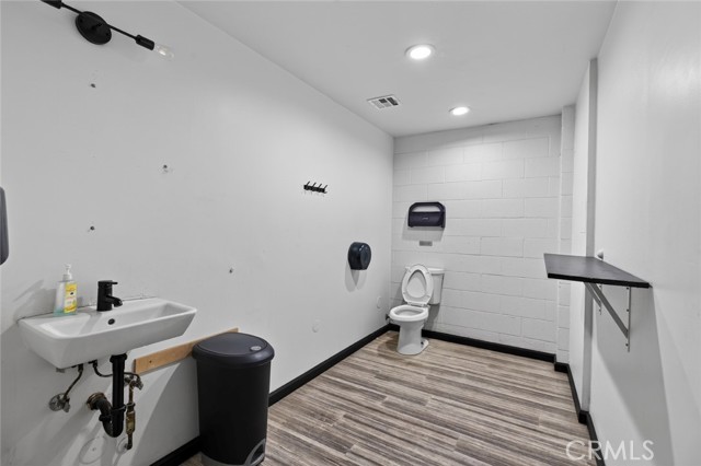  Commercial for Sale in North Hollywood, California