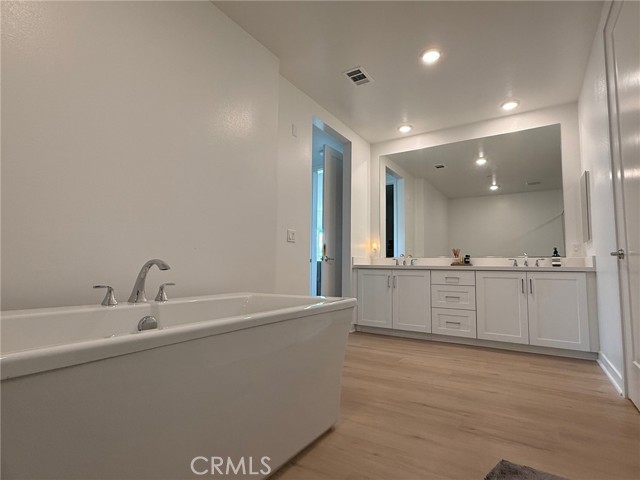 Detail Gallery Image 26 of 33 For 3414 Rivington, Irvine,  CA 92612 - 2 Beds | 2/1 Baths