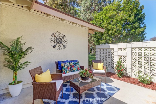 Detail Gallery Image 4 of 49 For 125 via Estrada #B,  Laguna Woods,  CA 92637 - 2 Beds | 1 Baths