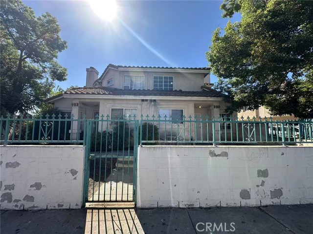 Detail Gallery Image 1 of 13 For 920 N Unruh Ave, La Puente,  CA 91744 - 3 Beds | 2/1 Baths