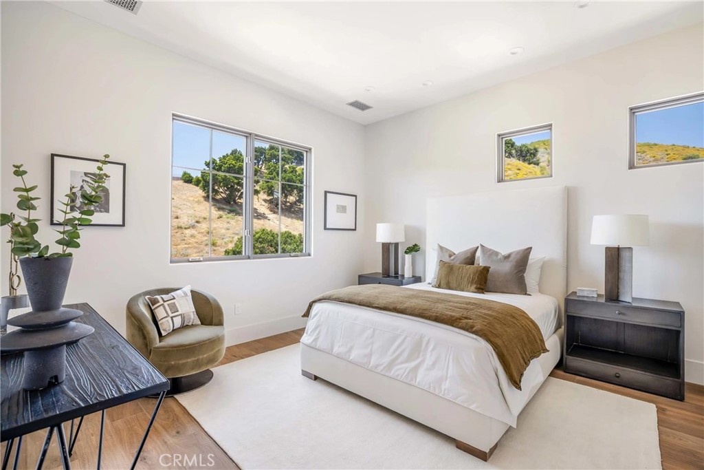 MLS #OC26157828 image #21