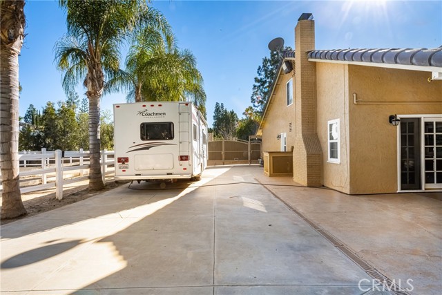 17927 Sun Hill Drive, Yorba Linda CA: https://media.crmls.org/medias/36cb19af-bf5c-451b-9d70-6c4f06a3a97d.jpg