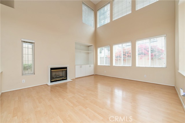 Detail Gallery Image 2 of 26 For 31 Bradford, Irvine,  CA 92602 - 3 Beds | 3 Baths