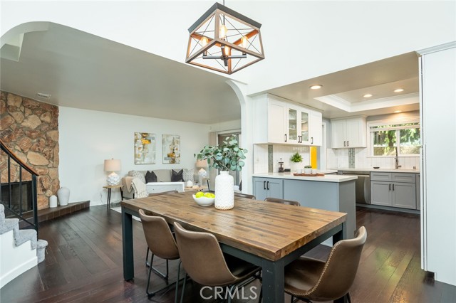 Detail Gallery Image 2 of 31 For 12421 Ramona, Hawthorne,  CA 90250 - 3 Beds | 3 Baths