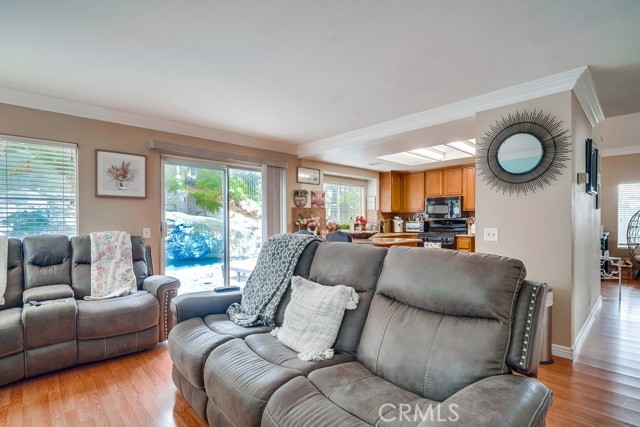 Detail Gallery Image 8 of 24 For 1032 Smoketree Dr, Corona,  CA 92882 - 3 Beds | 2/1 Baths