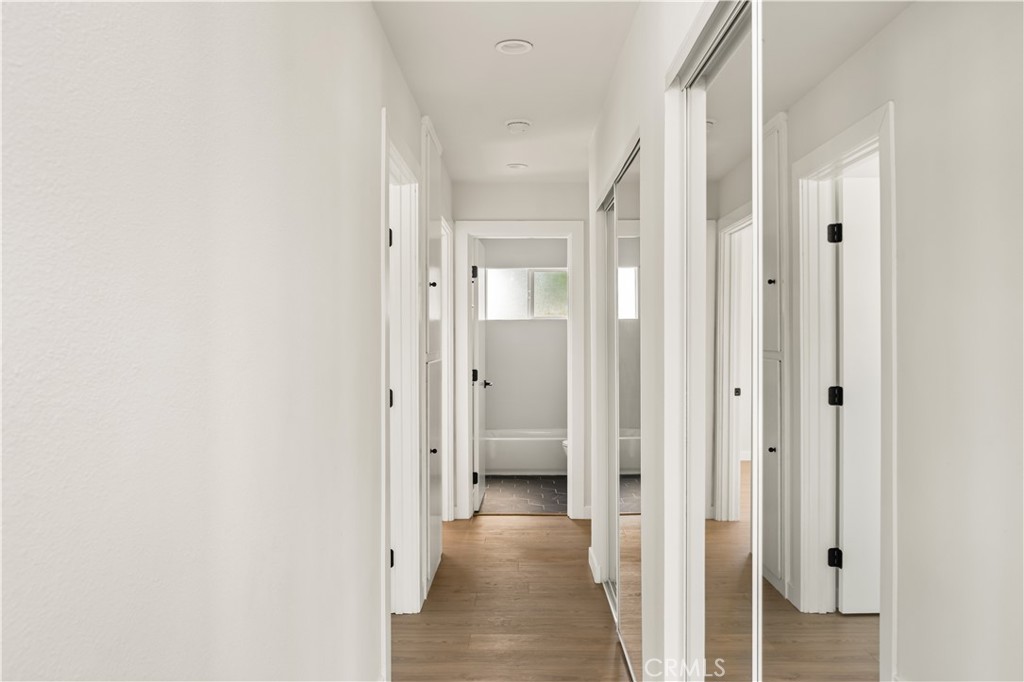 MLS #WS25154241 img 10