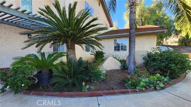 Detail Gallery Image 2 of 60 For 23729 Citrus Ave, Perris,  CA 92570 - 4 Beds | 3 Baths