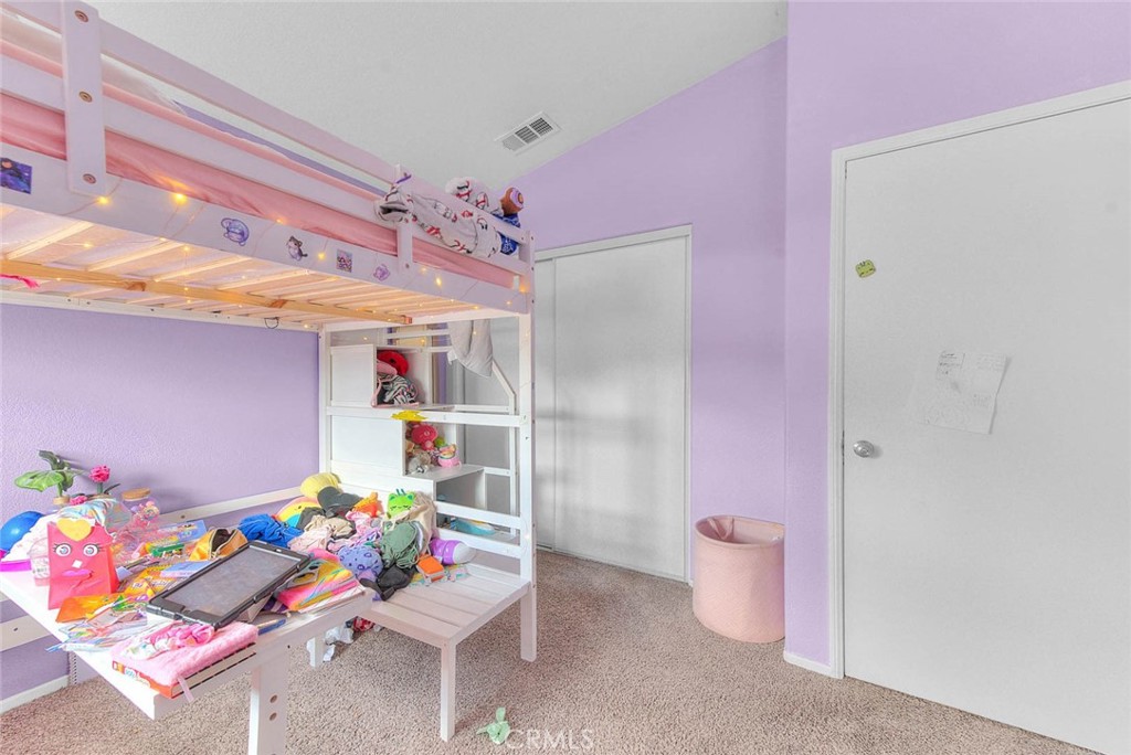 https://media.crmls.org/medias/36cc5b17-6e2d-464c-b0ce-52d52b34717b.jpg?preset=X-Large